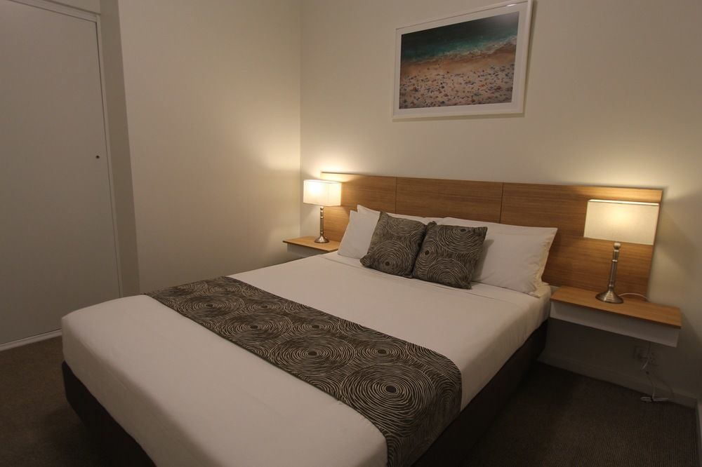 פורט לינקולן Bay 10 - Suites And Apartments מראה חיצוני תמונה