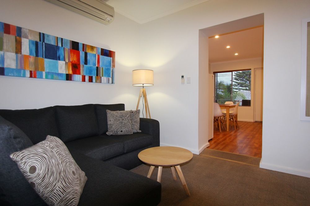 פורט לינקולן Bay 10 - Suites And Apartments מראה חיצוני תמונה